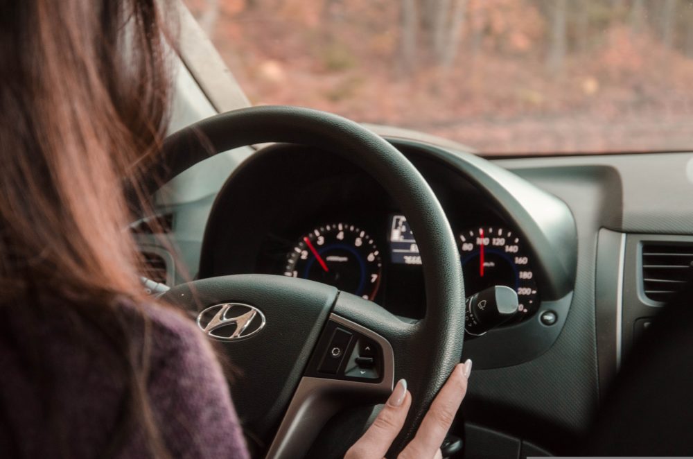 auto-pixabay-1000x662 - Cómo llegar a Disneyland Paris y a cuántos minutos queda de la capital francesa