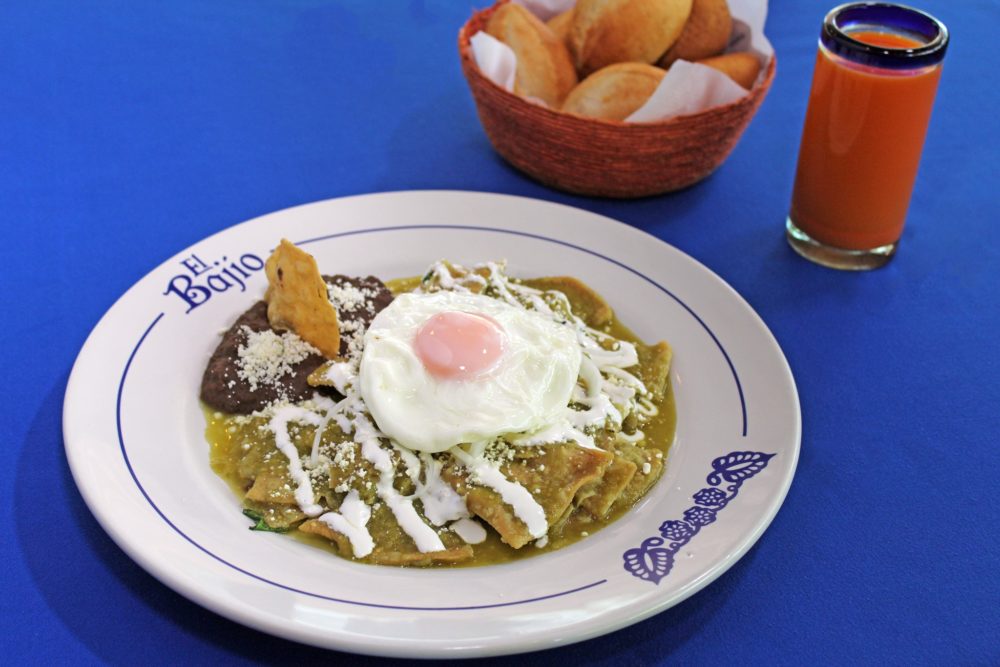 chilaquiles-el-bajio-1000x667 - Dónde comer chilaquiles en la CDMX: fondas, restaurantes, puestos callejeros y más 