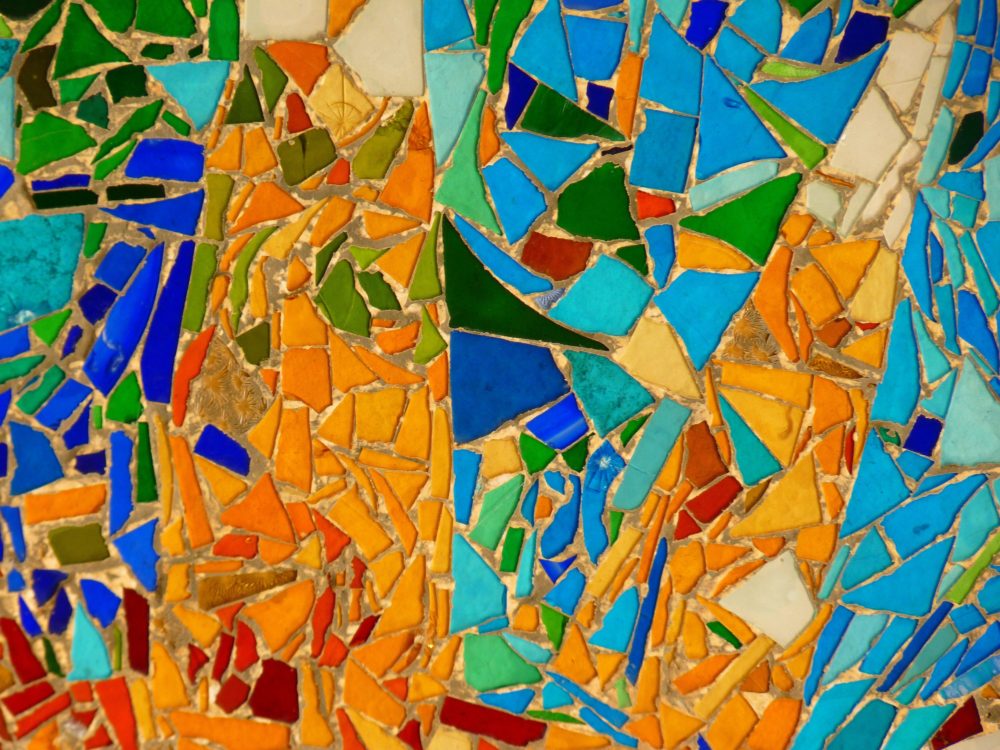 park-guell-barcelona_pixabay-1000x750 - 5 ciudades de España para ver las artesanías en cerámica más bonitas y coloridas