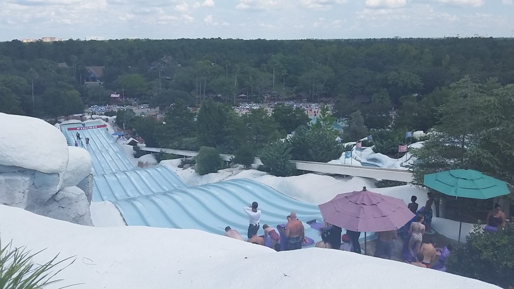Blizzard_Beach_Disney_Water_Park_wikimedia_commons_Ivan-Curra3-1000x563 - Las principales atracciones de Disney's Blizzard Beach: un divertido parque para disfrutar con los niños