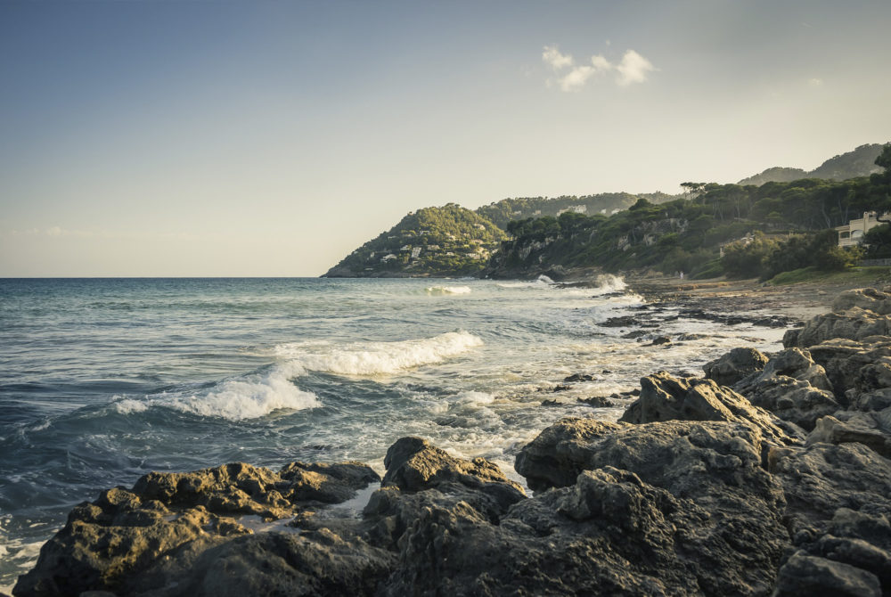 Canyamel-1000x670 - Este paraíso de Mallorca combina un restaurante con 2 estrellas Michelin y playas con aguas turquesas