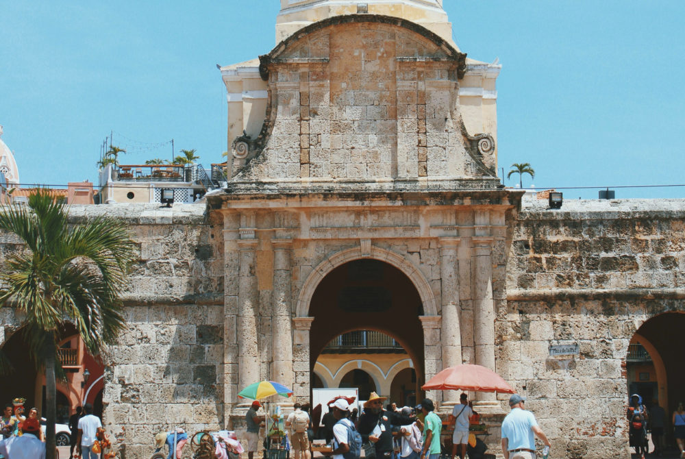 Cartagenta-de-Indias-1-1000x670 - Cuándo viajar al caribe colombiano y cuáles son los lugares infaltables para visitar
