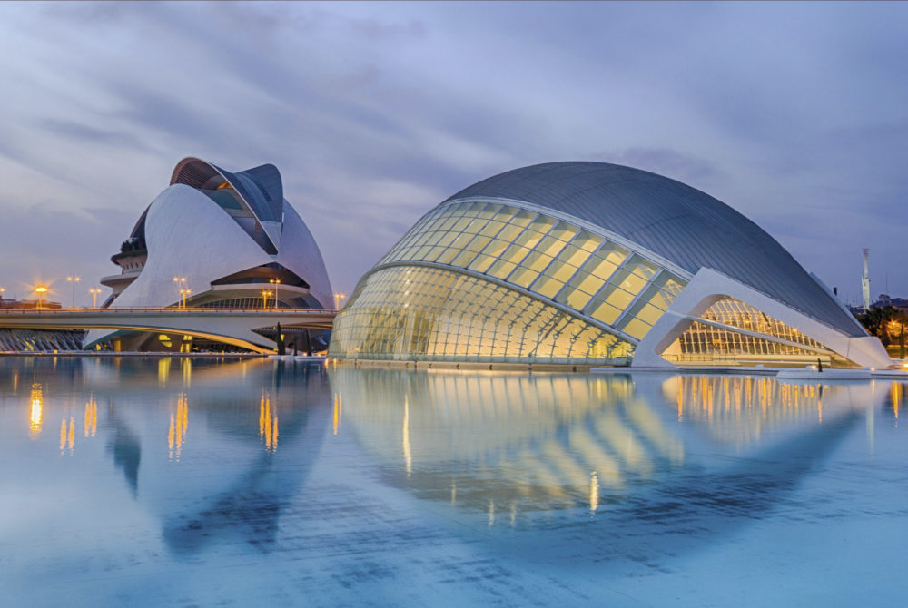 Ciudad-De-Las-Artes-y-Las-Ciencias-1000x670 - Qué ver en la Ciudad de las Artes y las Ciencias en Valencia: el recorrido imprescindible