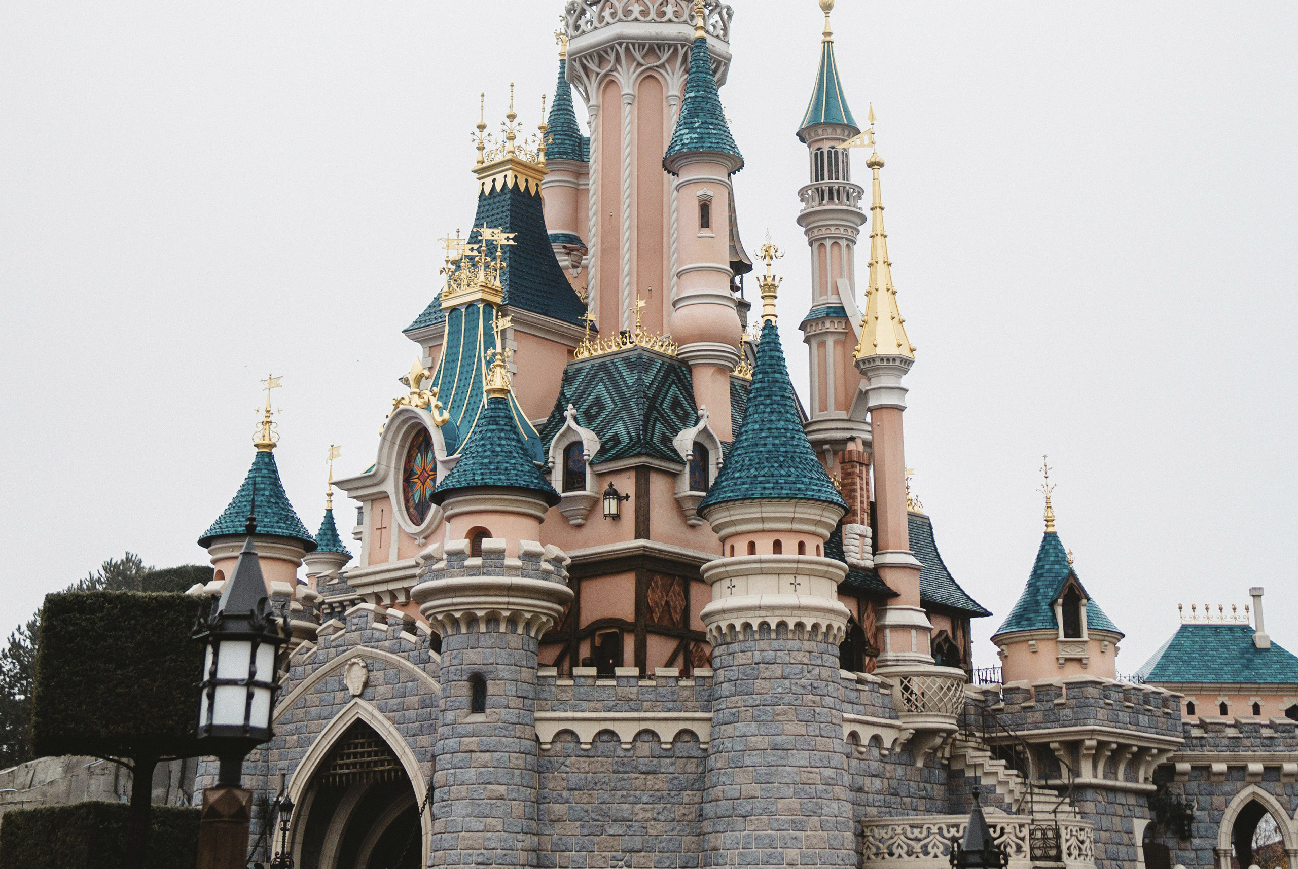 Atracciones de Disneyland París recomendadas para un viaje con amigos o en pareja