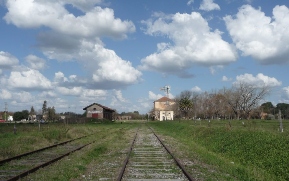 Estacion_Carlos_Keen_y_granero_09-1000x625 - 3 pueblos cerca de la Ciudad de Buenos Aires para una escapada este Día del Padre