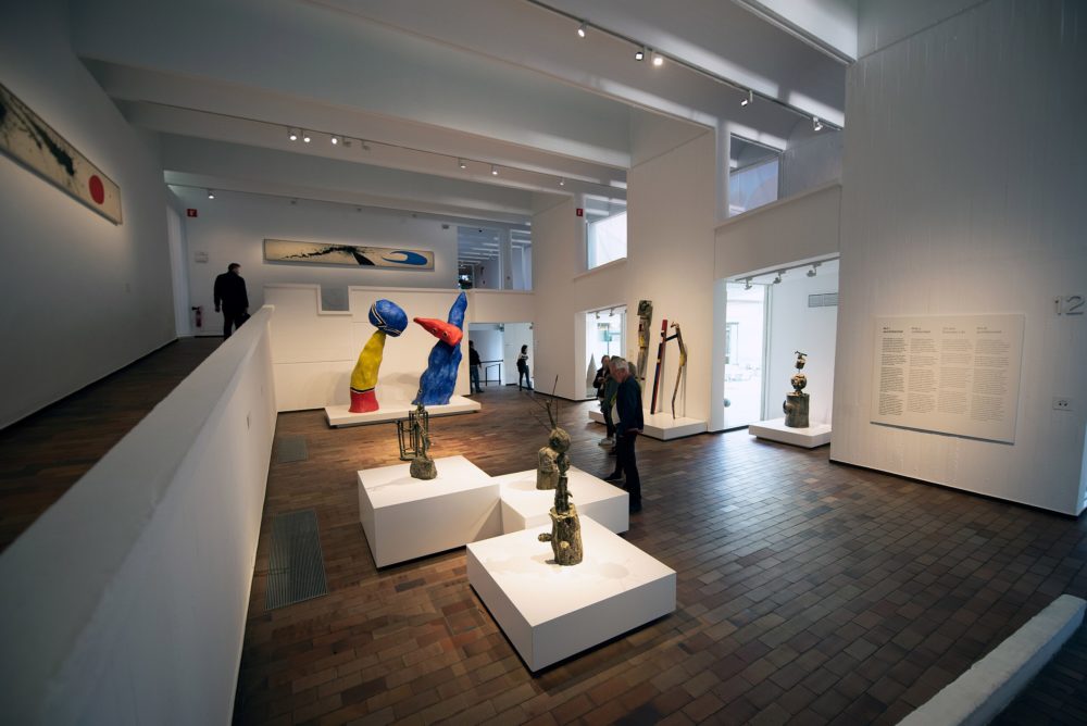 Fundacio_Joan_Miro_wikimedia_commons_Robertgombos-1000x668 - Los cuadros más famosos del museo de Joan Miró en Barcelona que debes ver en tu recorrido