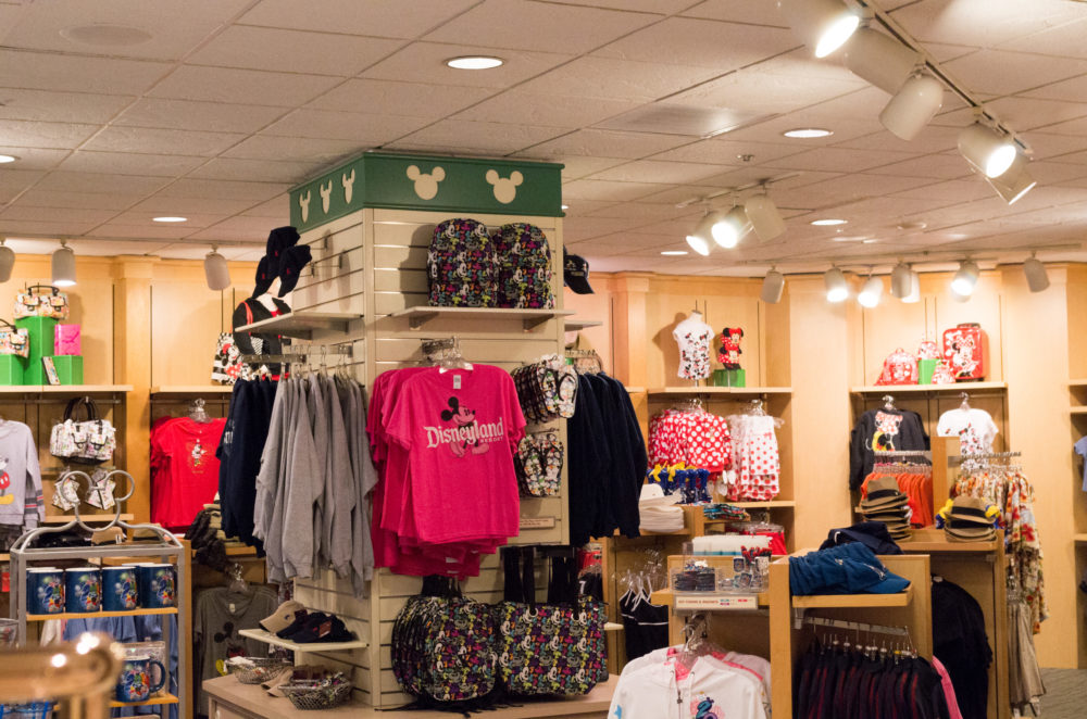 Gift_Shop_Paradise_Pier_Hotel_2014-1000x662 - Dónde usar la Disney Giftcard en Walt Disney World y Disneyland