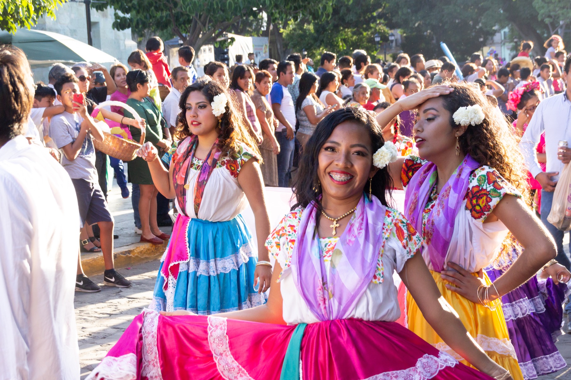 Qué es y en qué consiste La Guelaguetza