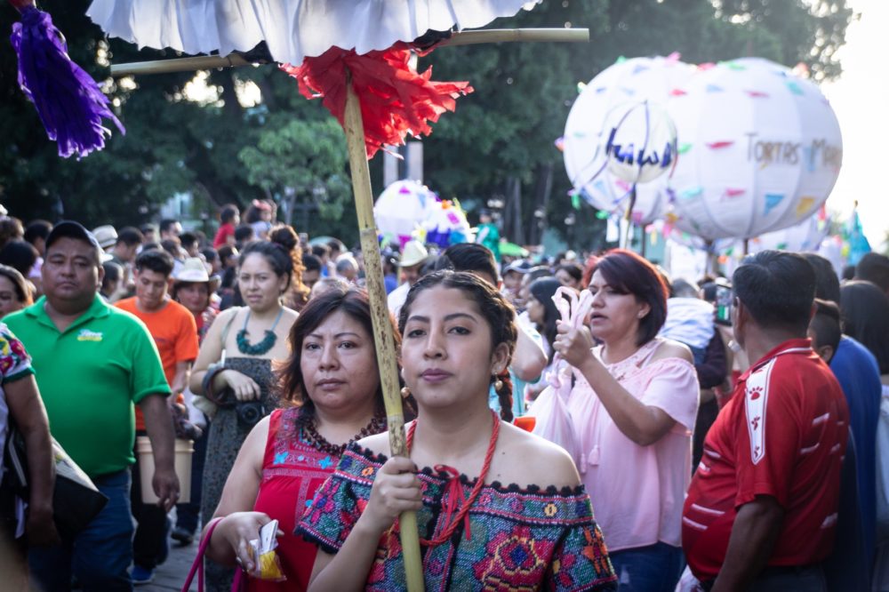 Origen de La Guelaguetza, su vestimenta tradicional y bailes típicos