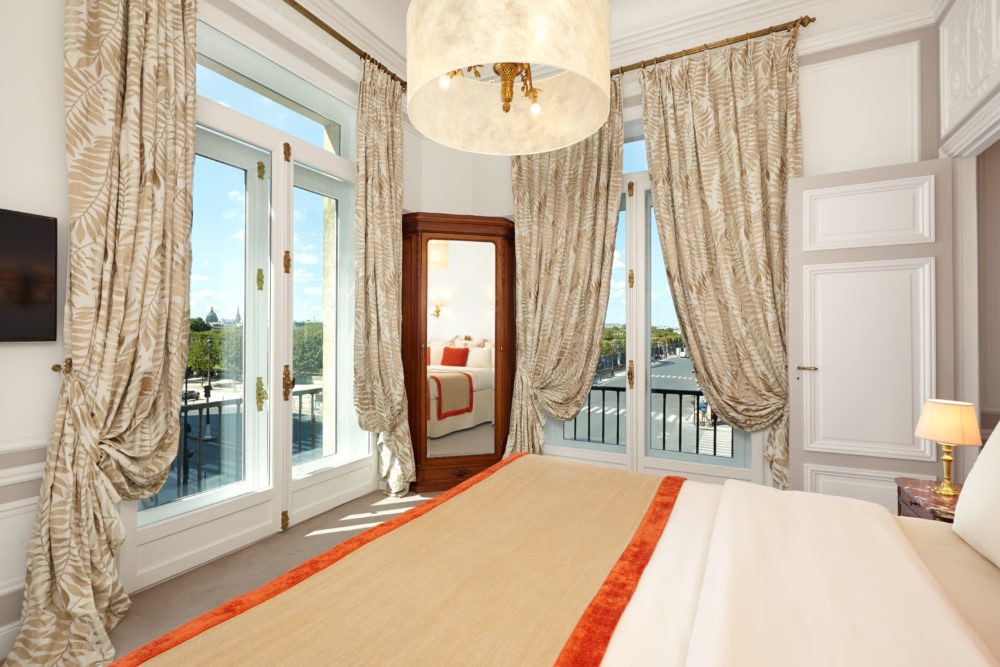 Hotel-Regina-Louvre-1000x667 - Mes del Orgullo: 5 de los mejores hoteles LGBTQ+ Friendly del mundo