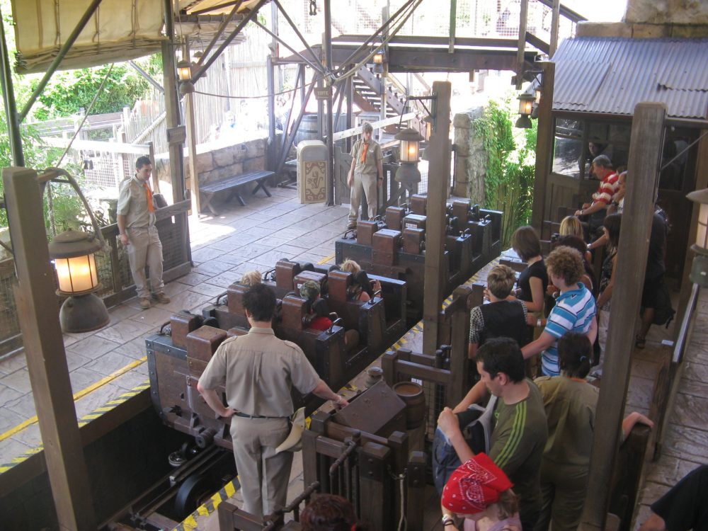 Indiana_Jones_Dinseyland_Paris_wikimedia_commons_WillMcC-1000x750 - Las atracciones más fuertes de Disneyland Paris, no aptas para miedosos
