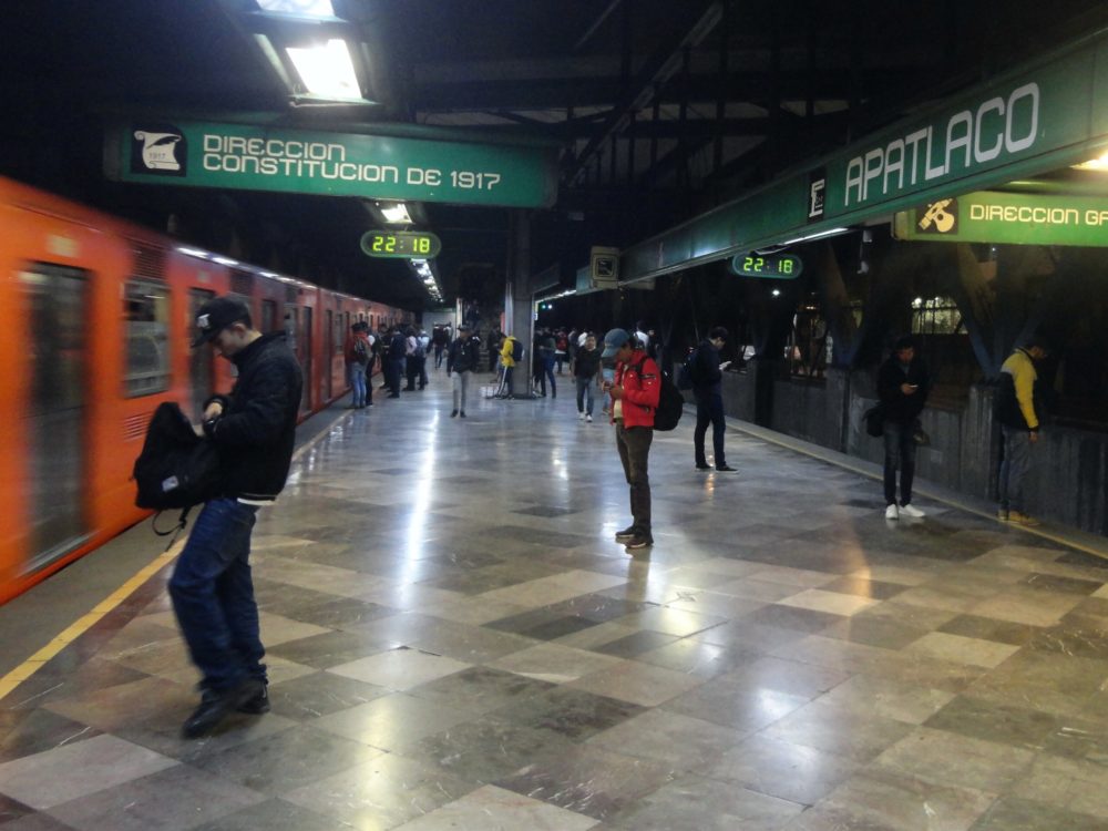 Metro_CDMX_wikimedia_commons_Juan-Carlos-Fonseca-Mata3-1000x750 - Guía completa de las Líneas del Metro CDMX 2024: mapa, precio, estaciones y recorridos