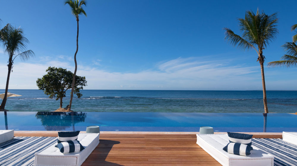 Minitas-Beach-Club-1-1000x560 - Cuatro hoteles para enamorarte (aún más) de República Dominicana 