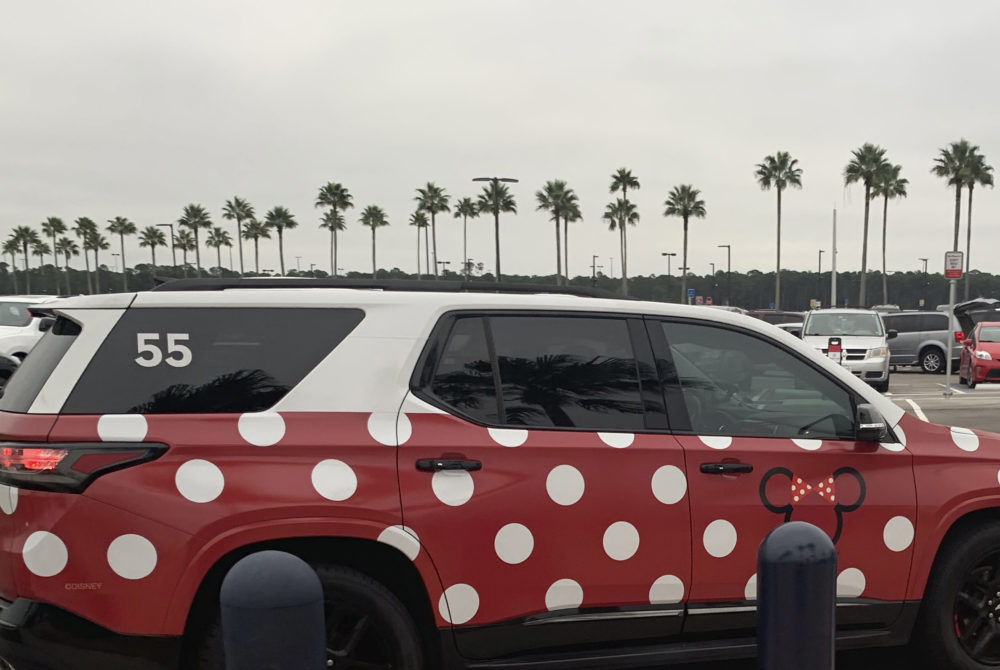 Minnie-van-1000x670 - Qué es el servicio Minnie Van en Walt Disney World, qué precio tiene y cómo funciona