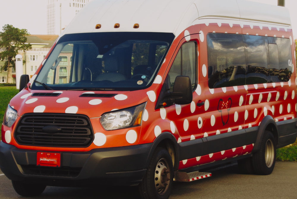 Minnie-van3-1000x670 - Qué es el servicio Minnie Van en Walt Disney World, qué precio tiene y cómo funciona