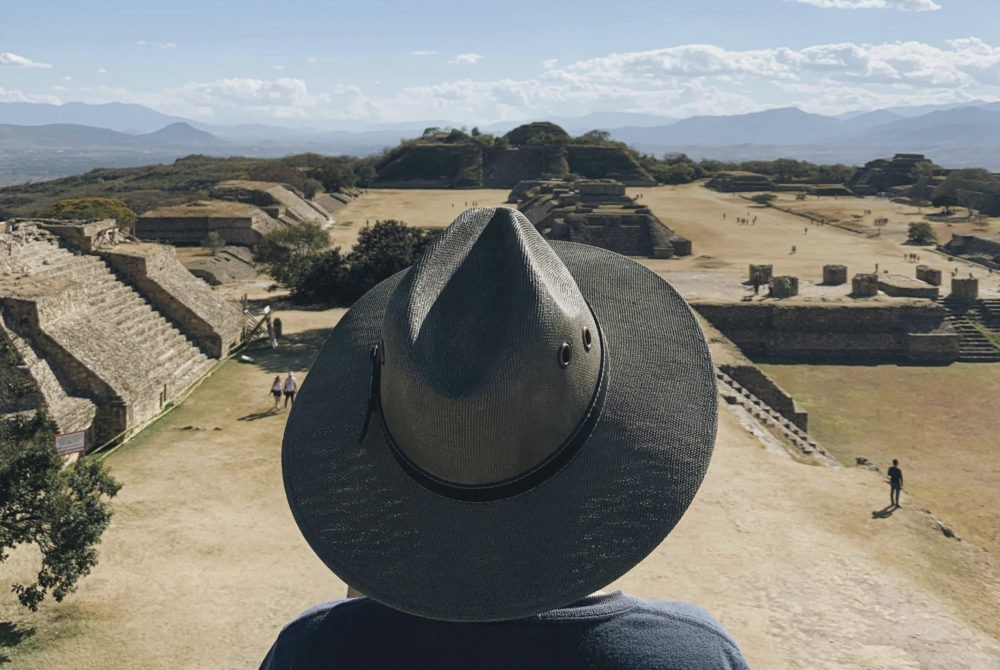 Monte-Alban-1000x670 - 5 zonas arqueológicas de México que debes visitar alguna vez en tu vida