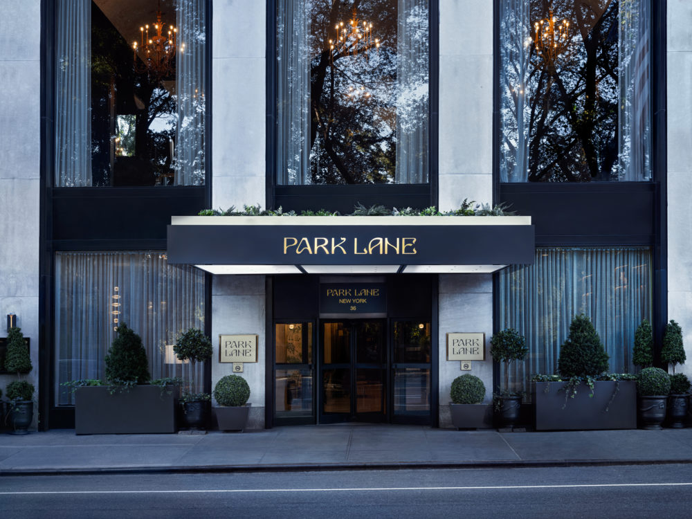Park-Lane-New-York2-1000x750 - Mes del Orgullo: 5 de los mejores hoteles LGBTQ+ Friendly del mundo