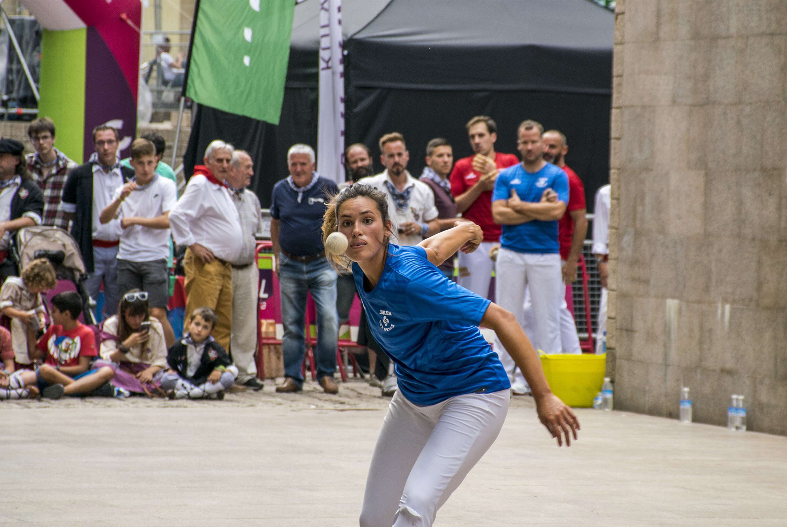 El deporte oficial de las fiestas de San Fermín que pocos turistas conocen y es una tradición El deporte oficial de las fiestas de San Fermín que pocos turistas conocen y es una tradición