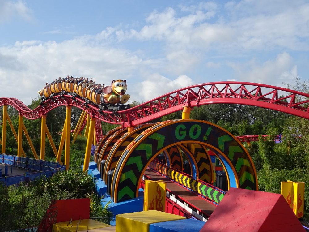 Slinky_Dog_Dash_toystoryland_wikimedia_commons_Freddo-1000x750 - Las atracciones imperdibles de Toy Story Land en Disney's Hollywood Studios