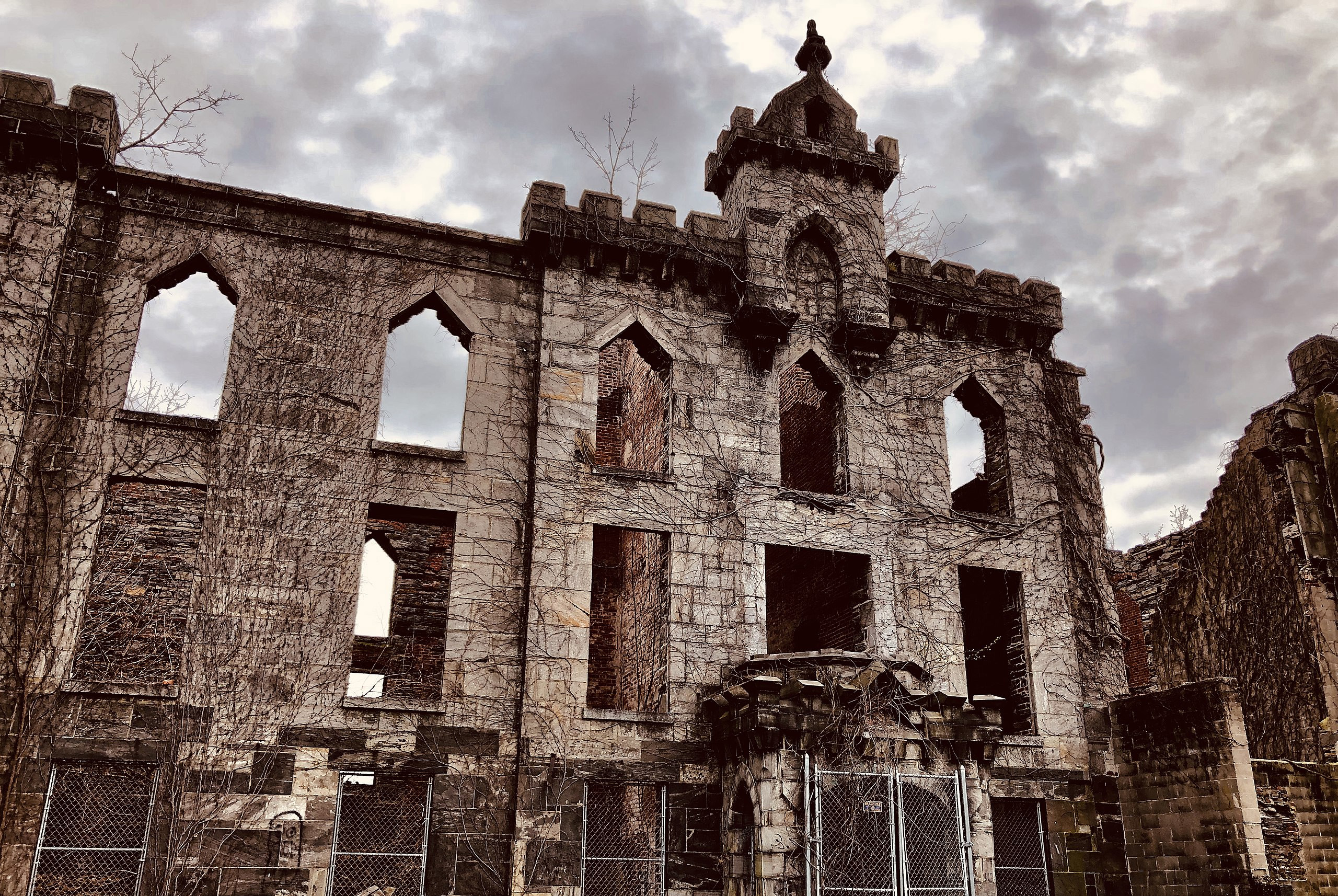 El curioso hospital abandonado en Nueva York que pocos visitan y tiene una historia intrigante El curioso hospital abandonado en Nueva York que pocos visitan y tiene una historia intrigante