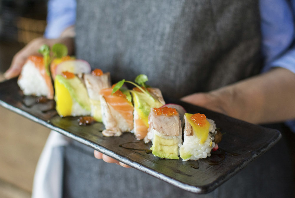 Sushi2-1000x670 - El nuevo restaurante de Colonia Roma en la CDMX con tradicional comida japonesa y una exclusiva barra