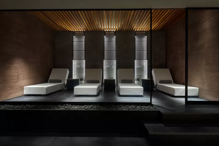TAL-soma-spa-domes-novos-santorini-DOMENOVOSJTR0524-ad0f825c1bdf47fead186152f20e8928 - Explorando el paraíso: este resort en Grecia tiene villas privadas y una gran psicina cubierta