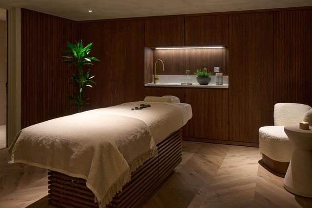 TAL-the-store-oxford-spa-THESTOREHOTEL0624-c7da9648597e48078b1931e598ae23e0-1 - Estos almacenes históricos en Inglaterra acaban de transformarse en un elegante hotel con 101 suites