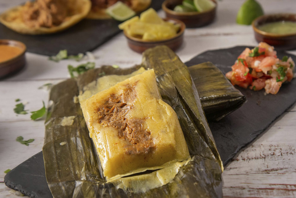 Tamales-1000x670 - El restaurante en una antigua casona de la CDMX con una cálida terraza en Roma Norte