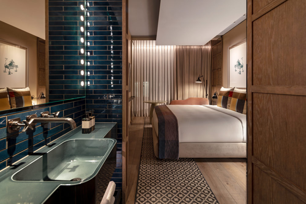 The-Londoner-2-1000x667 - Mes del Orgullo: 5 de los mejores hoteles LGBTQ+ Friendly del mundo