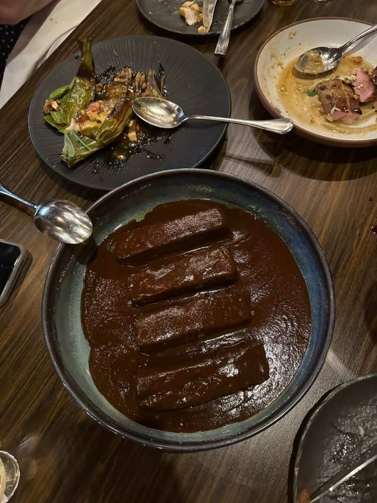 WhatsApp-Image-2024-06-19-at-3.24.47-PM-750x1000 - Tres restaurantes en Las Vegas para comer al puro estilo de la "Capital del Entretenimiento"