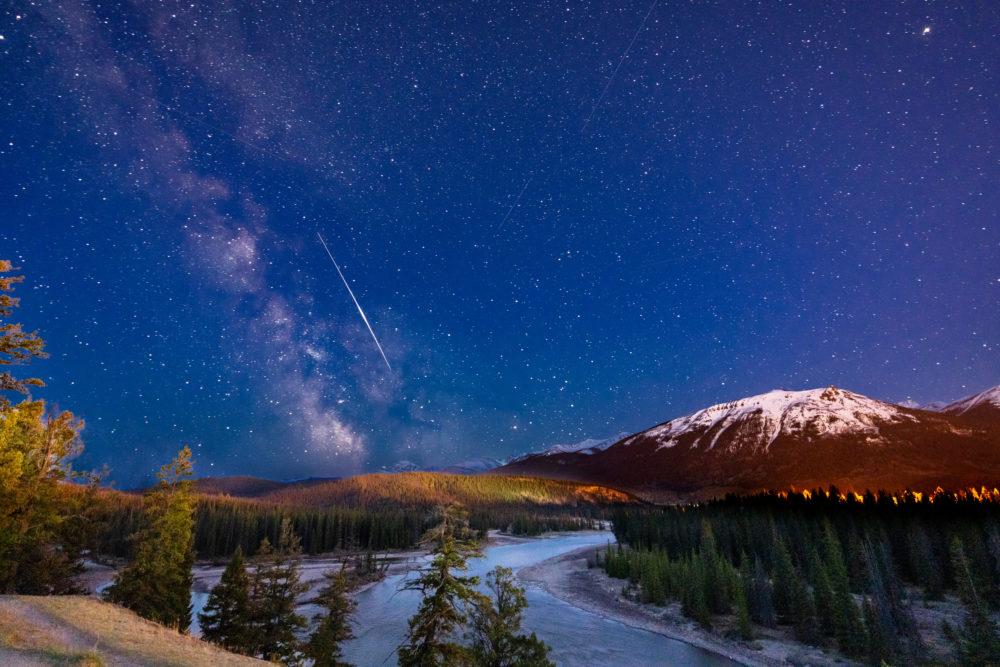 Astroturismo en Canadá: 4 parques para ver las estrellas del norte