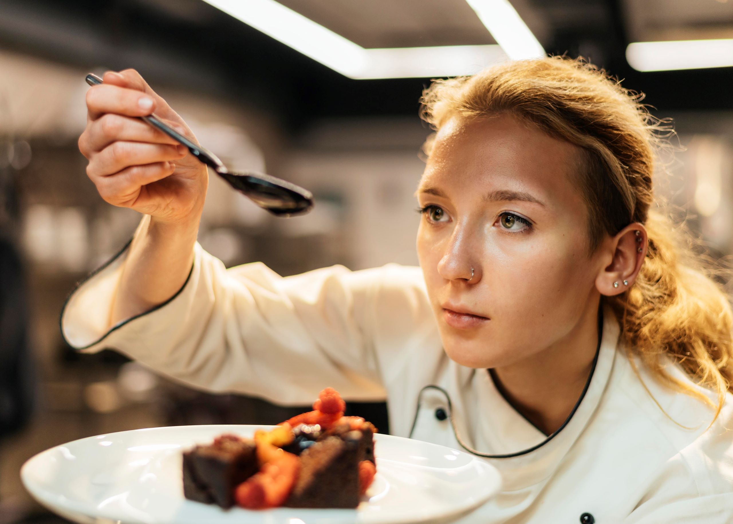 La cantina gourmet en la CDMX con ricos platitos y tragos para compartir en un hermoso edificio antiguo de Roma Norte