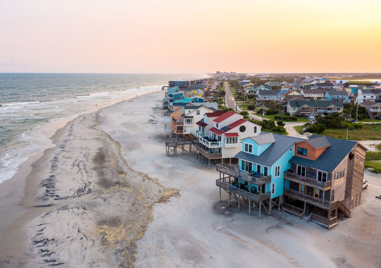 10 mejores ciudades costeras de Carolina del Norte, de acuerdo con los locales