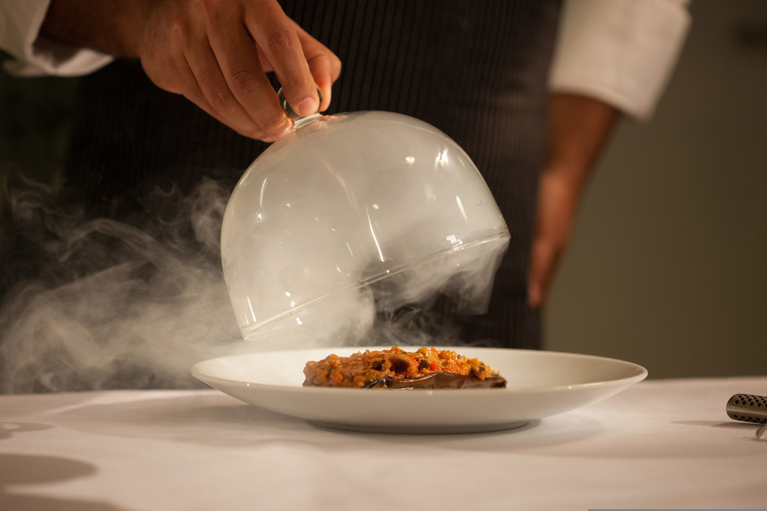 El restaurante con 1 estrella Michelin de cocina natural en una antigua casa de labranza en un pequeño pueblito de Castilla y León