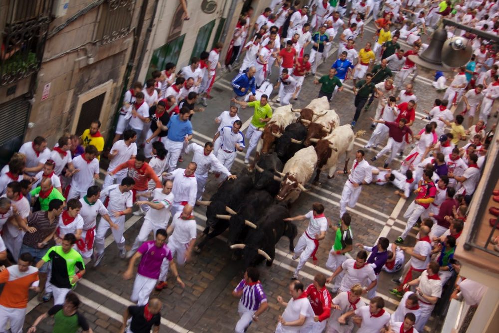 encierro_wikimedia_commons_Atkins525-1000x667 - Qué es el encierro de San Fermín, cómo correrlo y cuáles son los requisitos para participar