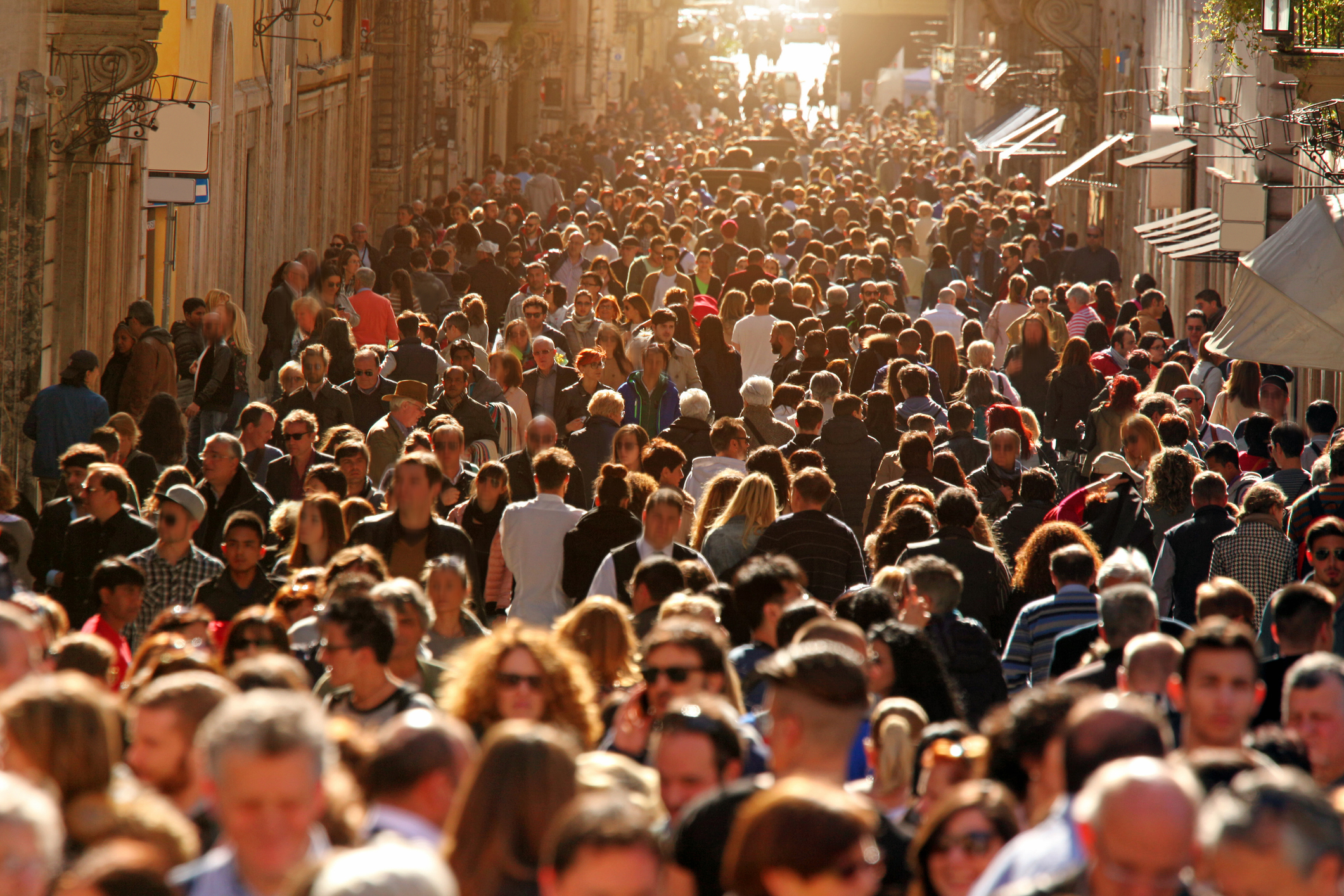 Sobreturismo: ¿Qué es y cómo está afectando a las capitales turísticas del mundo?