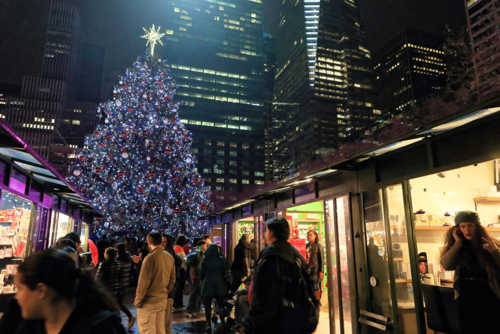 iStock-840117636-1000x667 - Los curiosos mercados nocturnos de Nueva York con ricas comidas y música en vivo: en dónde están