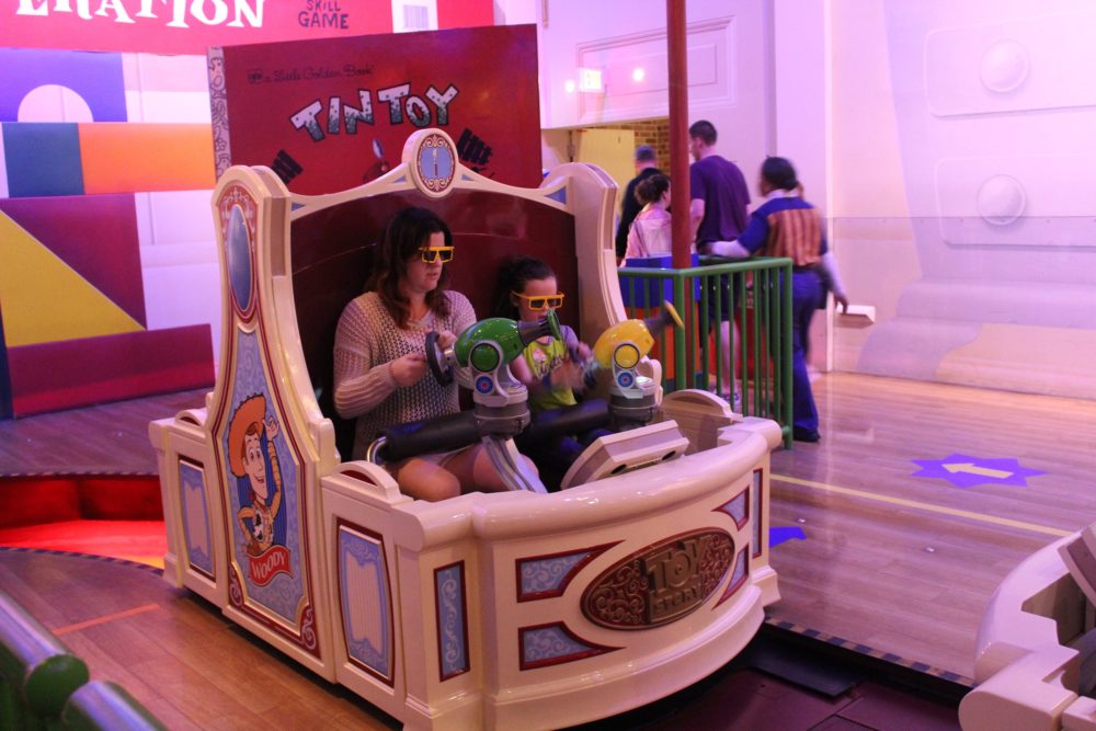 toy_story_mania_wikimedia_commons_Theme-Park-Tourist-1000x667 - Las atracciones imperdibles de Toy Story Land en Disney's Hollywood Studios