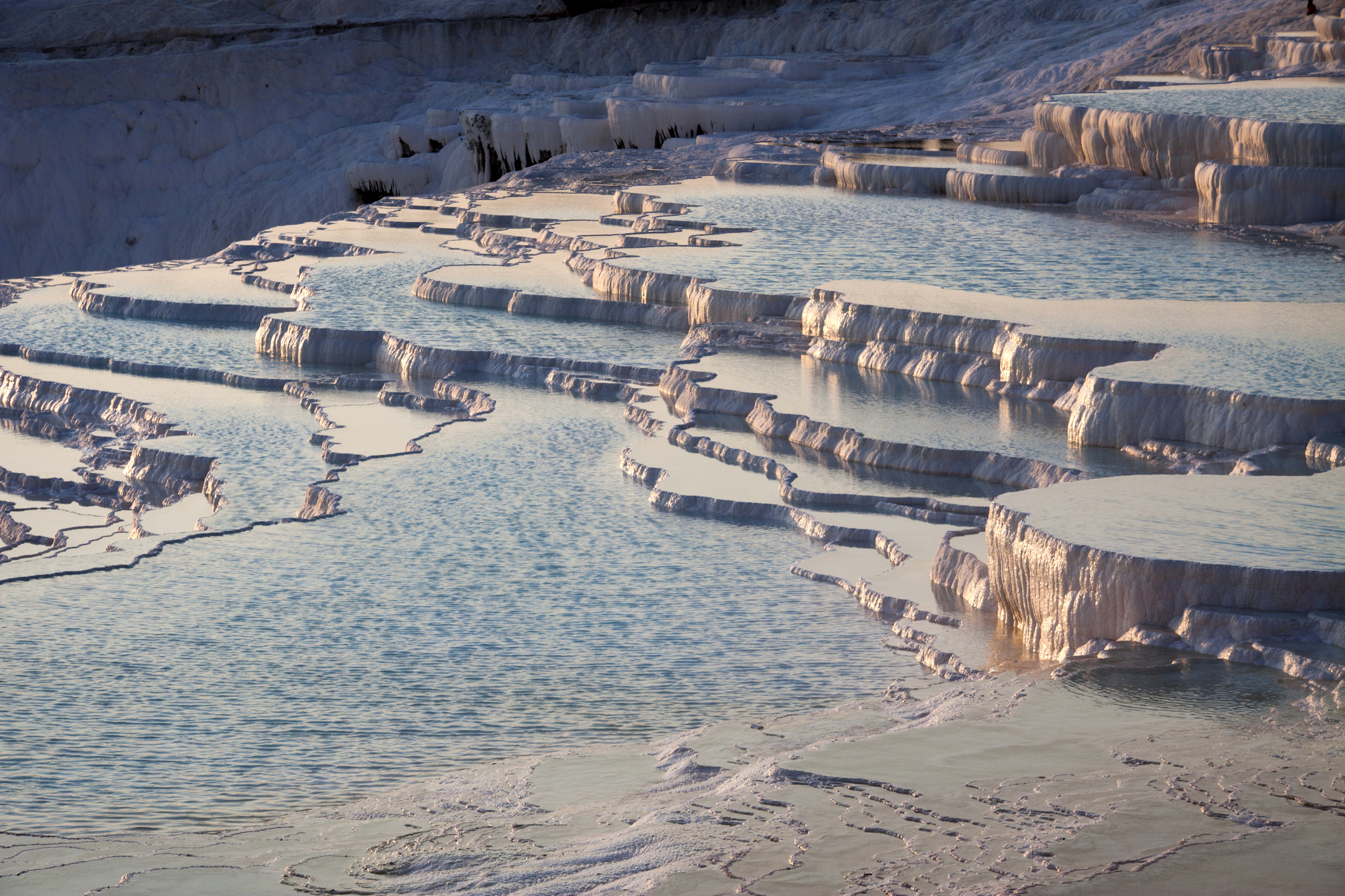 travertino_blanco_en_Pamukkale_3-1 - Pamukkale, el pueblo turco que sorprende con sus terrazas y aguas termales