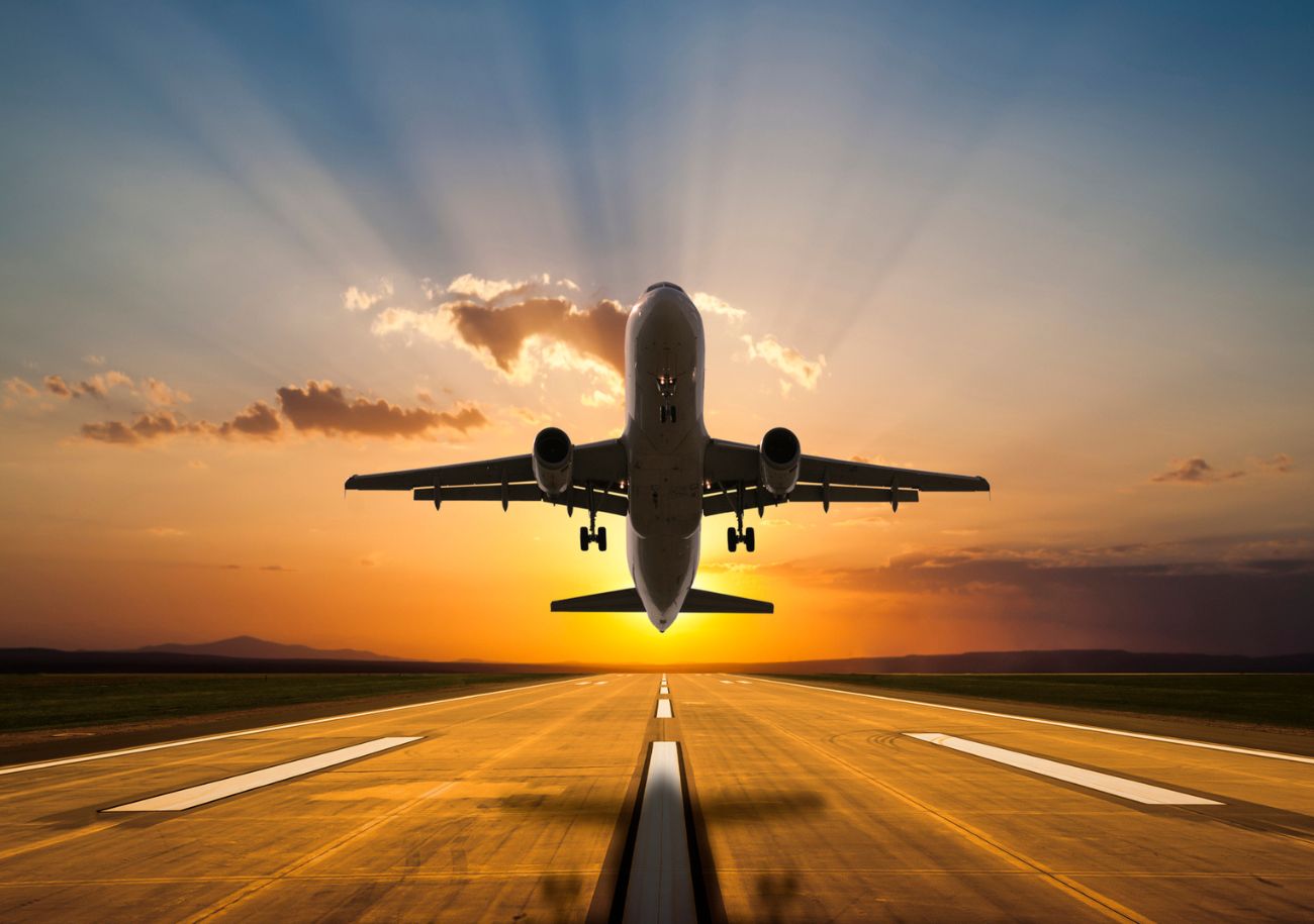 Por qué los vuelos de última hora son tan caros y cómo ahorrar de todas formas