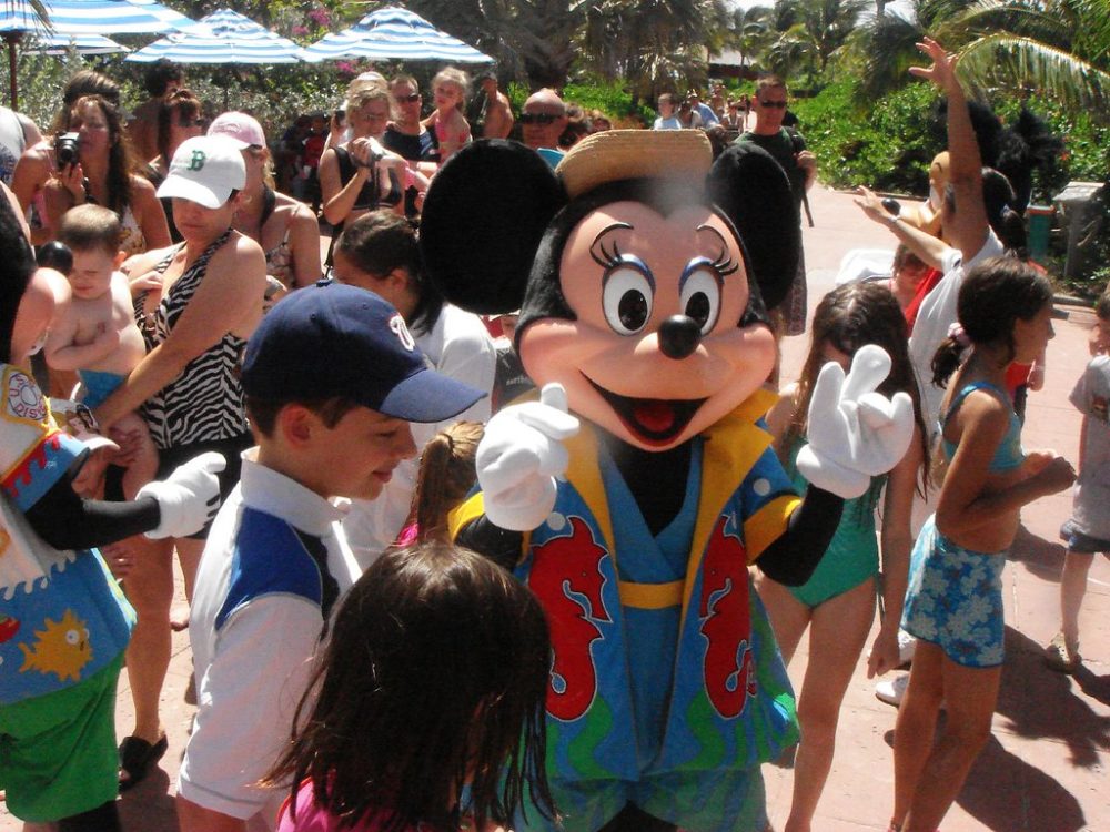 449388229_66029ec36a_b-1000x750 - Dónde está la isla privada de Disney, cómo llegar en crucero y qué actividades hay