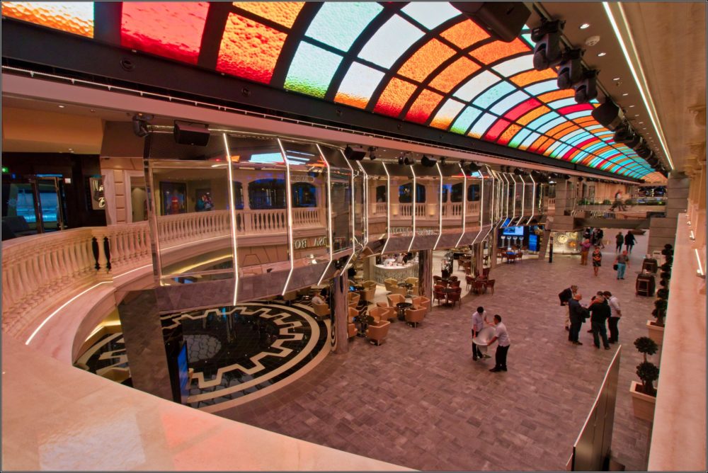 49024621316_7719b9804b_k-1000x668 - 5 cruceros desde Málaga que vale la pena reservar