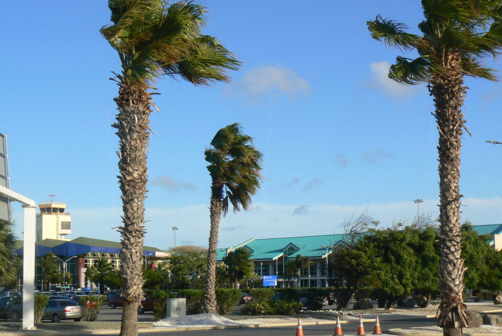 Aeropuerto-Aruba-1000x670 - Aeropuerto de Aruba: las 3 franjas horarias para hacer el check-in que debes seguir sí o sí