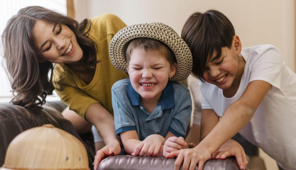 Armando-Valijas-Familia-1000x576 - Viaje a Disneyland Paris en Navidad: presupuesto con hotel, entradas y avión para una familia