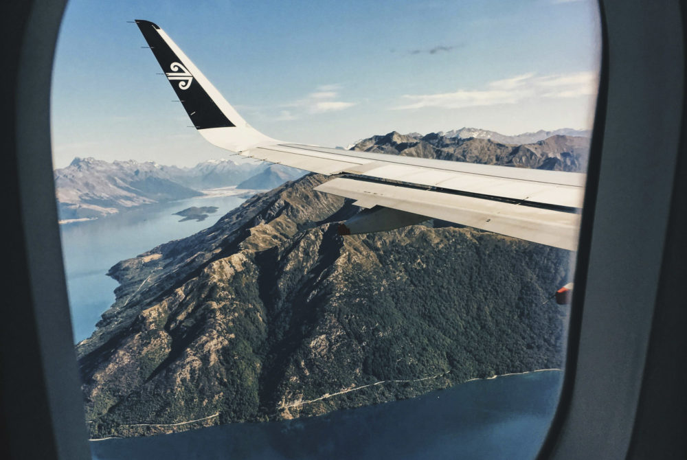 Avion-1000x670 - El lujoso tour por todos los parques de Disney del mundo en avión privado: qué incluye y cuándo es la próxima salida