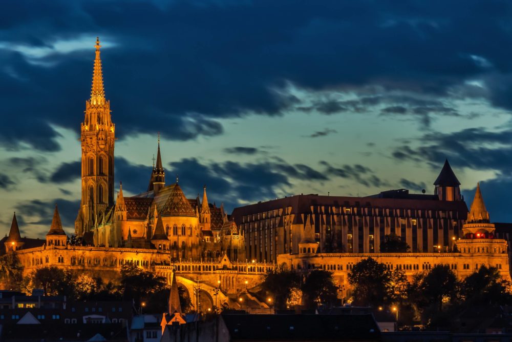 Budapest-1-1000x667 - Top 5 de destinos baratos de Europa para un viaje de mochilero