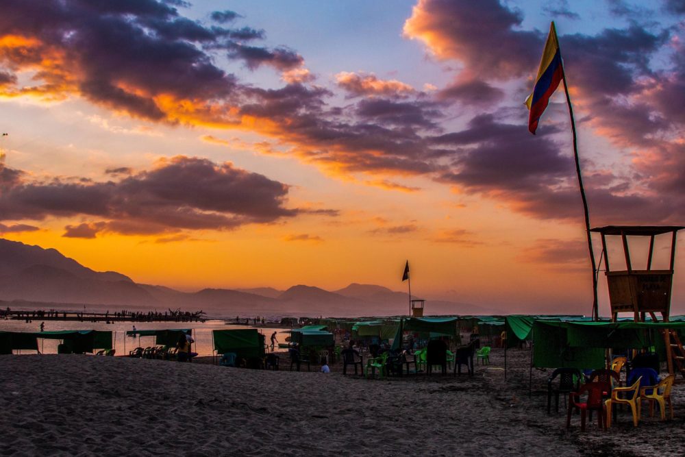 Buritaca-Santa_Marta-1000x667 - La playa de Colombia donde se unen el río y el mar: dónde queda