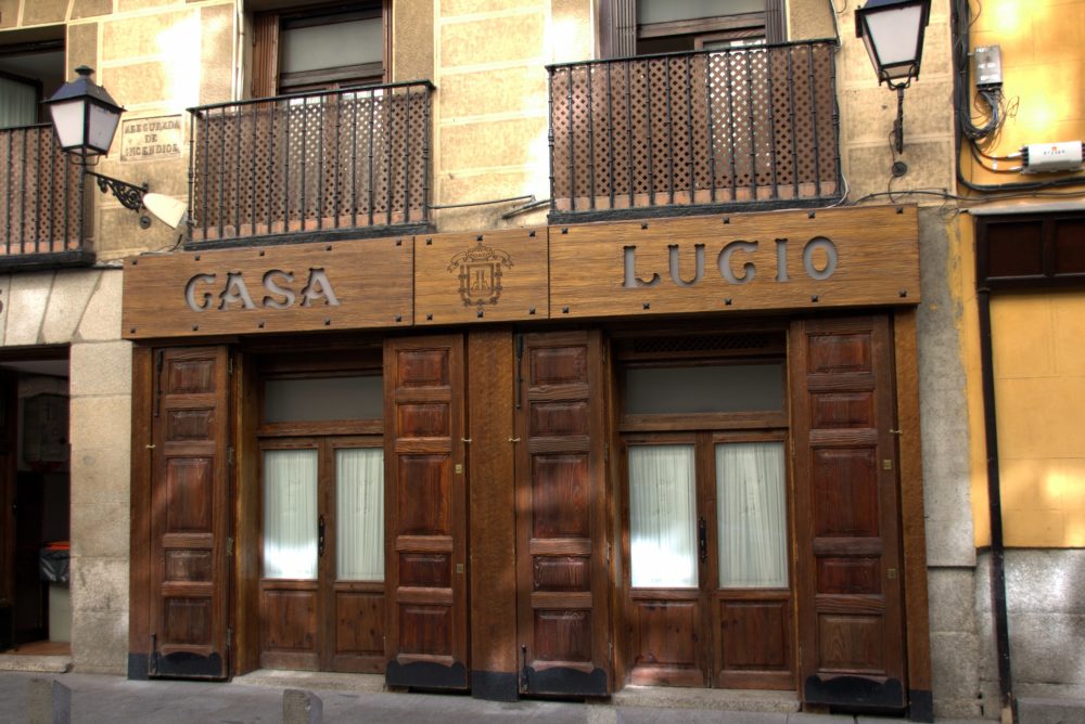 Casa_Lucio_Madrid_wikimedia_commons_manuel-m.-v-1000x668 - Los 3 restaurantes de Madrid más populares entre los turistas