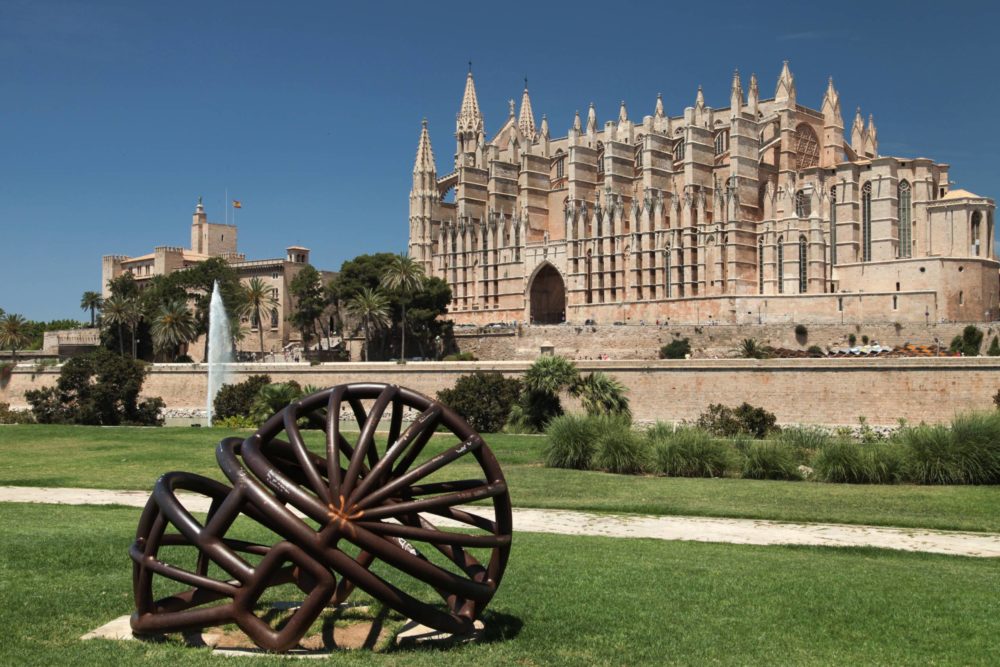 Catedral-de-Mallorca-1000x667 - Qué hacer en Palma de Mallorca y cuántos días ir