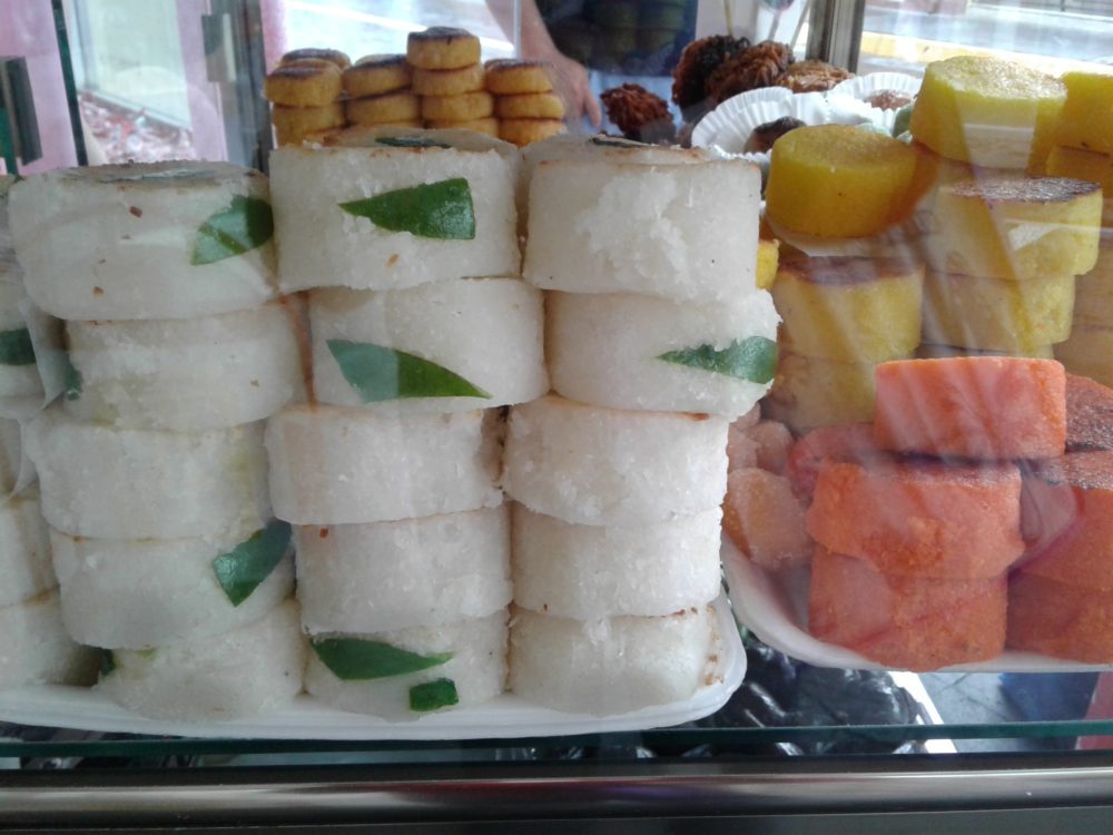 Cocadas_wikimedia_commons_Calipso03-1000x750 - 5 dulces mexicanos tradicionales que debes probar